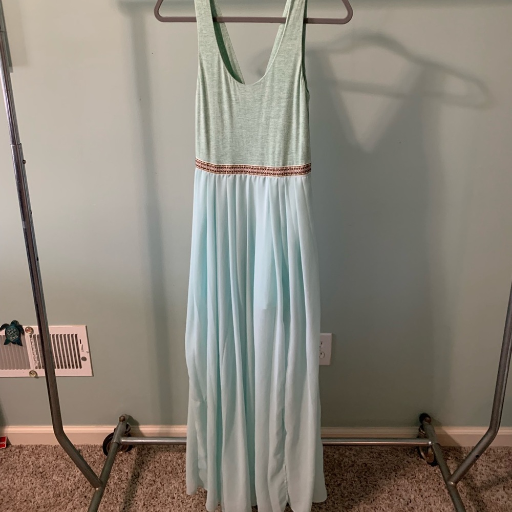Very J mint green maxi dress. Small.